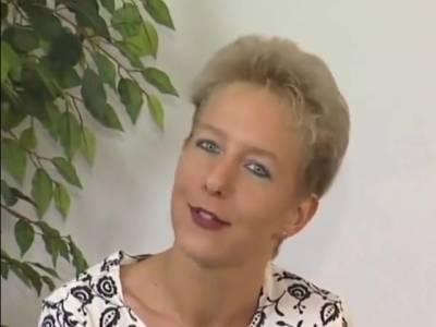 Short Haired Milf Cums Hard - hotmovs.com - Germany