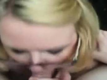 Blonde Mom Acts Like A Slut With This Lucky Hombre - drtvid.com