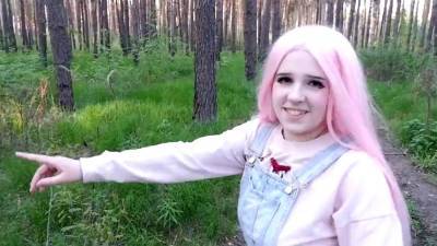 Cutie took me to the Forest and Gave me a Hot Blowjob - sunporno.com - Russia