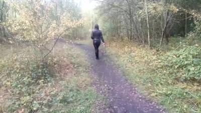 Ejaculation Feminine Dans Les Bois - Shanna Kira - hclips.com