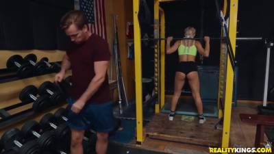 Kyle Mason And Abella Danger - Makes Love With In The Gym - hotmovs.com