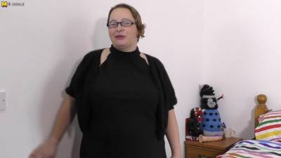 Curvy Mature Bbw Playing With Herself - MatureNL - hotmovs.com - Netherlands