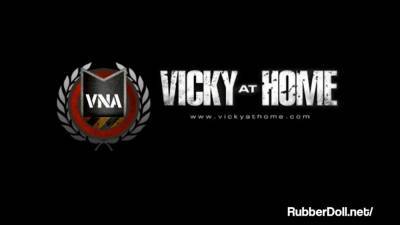 Hitachi Heaven! RubberDoll, Puma Swede & Vicky Vette Orgasm! - sunporno.com