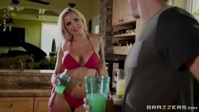 Nina Elle - Xander Corvus - Hot Mom Swims - veryfreeporn.com - Usa