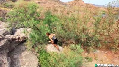 Busty amateur hiker fuck on the beach - sunporno.com