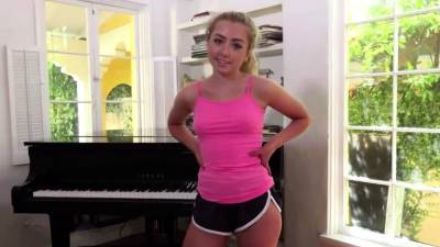 Cutey Stepsister Responded to Stepbrothers Sex Fantasy - nvdvid.com