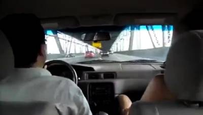 sucking a cock in taxi - nvdvid.com