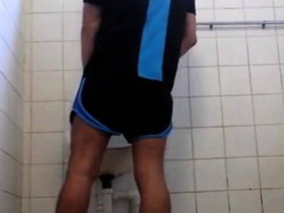 FUCKING IN PUBLIC BATHROOM - nvdvid.com