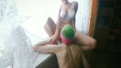 Licking Juicy Pussy On The Windowsill - hclips.com