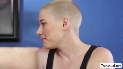 Riley Nixon - TBabe bangs her Bald Girlfriends pussy - fetishpapa.com