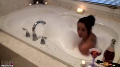 Nikki Bathtime - hotmovs.com