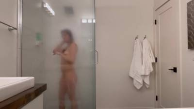 Steamy Glass Shower: Hot Couple On Vacation - hclips.com