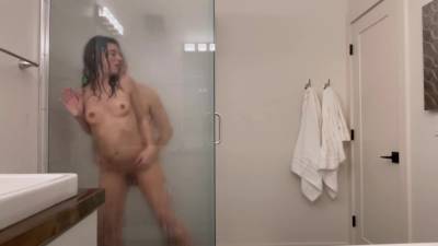 Steamy Glass Shower: Hot Couple On Vacation - hclips.com