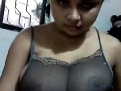 young indian shows her huge tits in webcam - icpvid.com - India