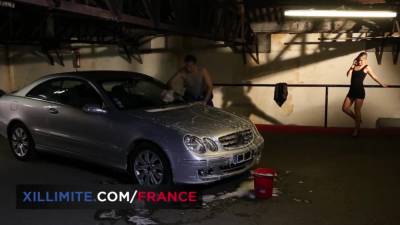 Hot Blonde Seduces The Guy Washing Her Car - upornia.com - France