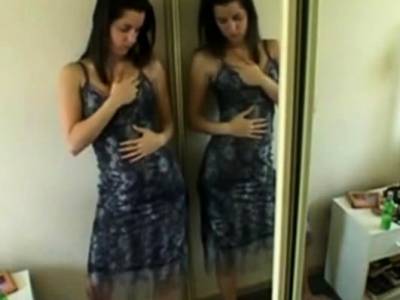 Vanessa masturbates standing in front of mirror homevideo - nvdvid.com