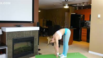 Katie Banks - Hump Yoga, Stretch This Coochie - upornia.com