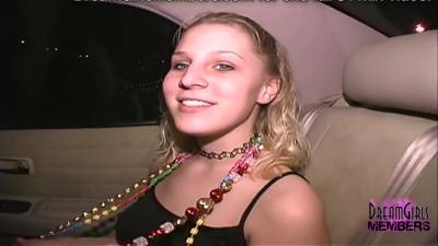 Hot College Girl Masturbates In My Back Seat - hclips.com