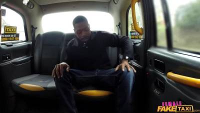 Black cock stretches drivers holes - veryfreeporn.com