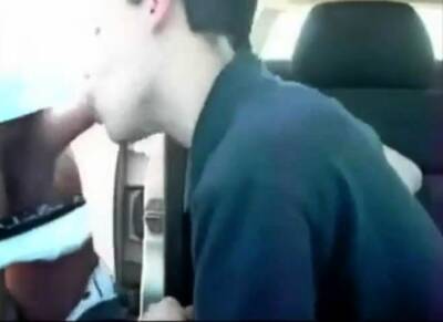 Sucking a cock seated in his car - drtuber.com