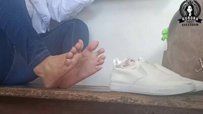 Spying On Asian Feet - upornia.com