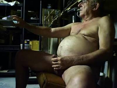Grandpa After Work - drtuber.com