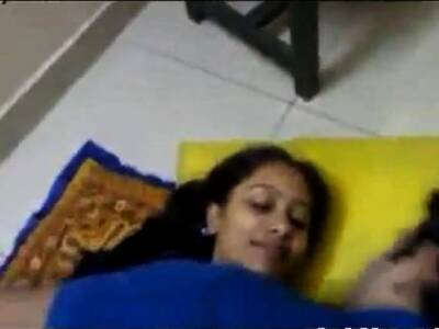 Indian beautiful girl friend having a Quickie - drtuber.com - India