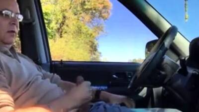 Daddy in the car play and cum - drtuber.com