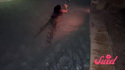 Jasmine Takes A Midnight Dip In The Pool - Jasmine Sweetarabic - hclips.com