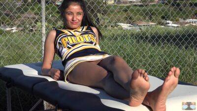 Public Voyeur Sunbathing Cheerleader Feet No Panties - hclips.com