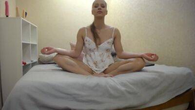 Hyperactive Flexible Girl Trying Medication With Lush And Masturbating With Legs Behind Head - hclips.com