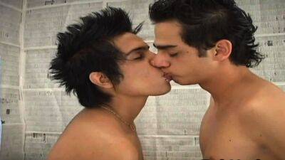 Latin pierced twink cums in BFs mouth - drtuber.com