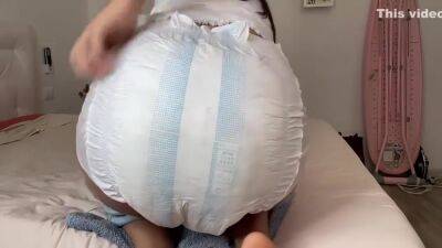 Pissing In Diaper- Little Kathy 10 Min - hclips.com