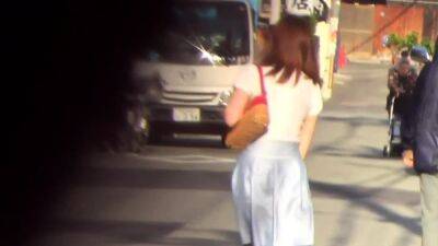 Asian pissing on street - drtuber.com - Japan