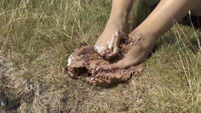 Smashing A Cake With My Feet. The Chocolate And Cream Gateaux Feels So Nice Between My Toes - upornia.com - Britain