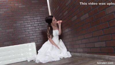 Therese Bizarre In The Wedding Cum Slut - hclips.com