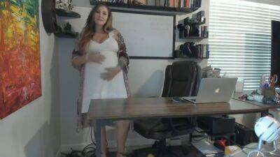 Kelly Payne - Exploring Pregnant Teachers Pussy - upornia.com