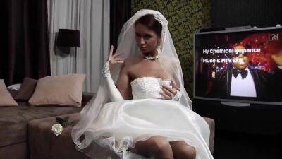 Roxy Taggart - Roxy Taggart In Virgin Bride Wedding Night - upornia.com