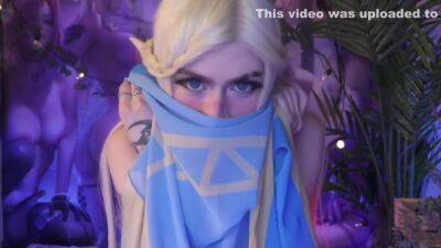 Princess Zelda - Undresses And Jerks Off Enjoying Her Pussy - hclips.com