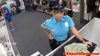 Latina Police Officer Cocksucking At Pawnshop - hclips.com