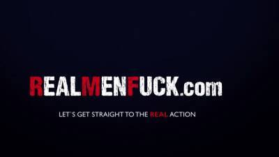 REALMENFUCK Guy Criss And Maxx Stoner Bareback In Threesome - icpvid.com