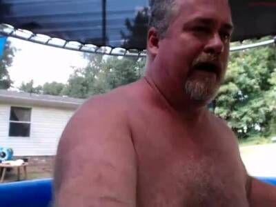 Naked Pool Dad - icpvid.com