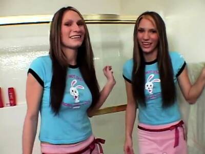 Teen twins masturbate - icpvid.com