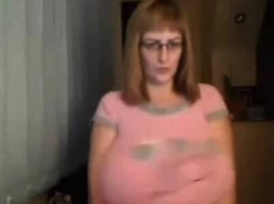 Amateur Camgirl with Incredible Udders! - drtuber.com
