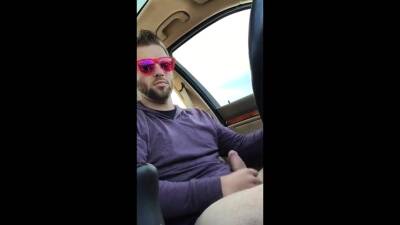 Str8 pink men play in the car again - icpvid.com