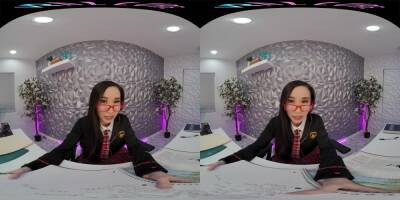 Asian spinner masturbates with her toys in VR - txxx.com