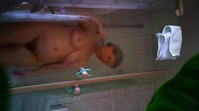 mom's great full body spied in the shower - nvdvid.com
