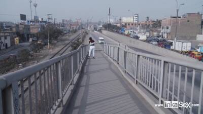 Venezo Na Potona Ginez Deambula En Lima Y Es Encontrada Por Joven Que Se La Coge En Su Cuarto - upornia.com