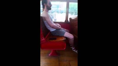 Str8 guy stroke in bus - drtuber.com