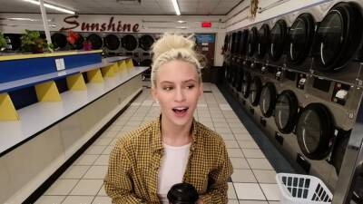 VR BANGERS Hot Kiara Cole Caught Naked In Public Laundry - icpvid.com